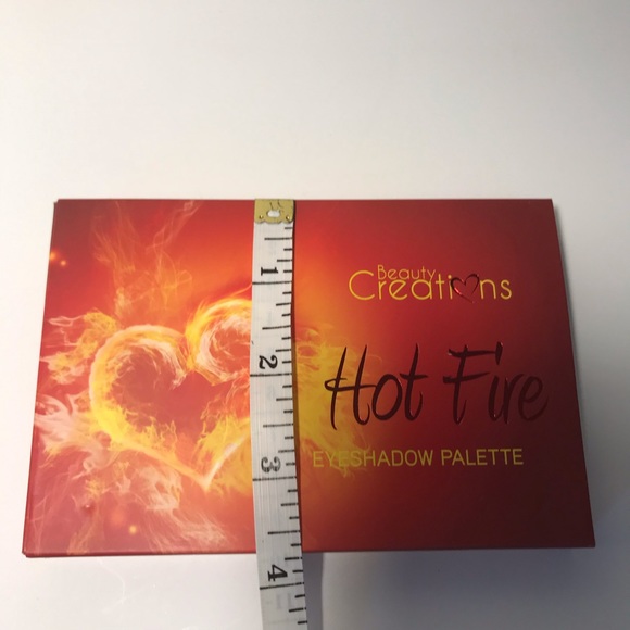 BEAUTY CREATIONS HOT FIRE EYE SHADOW PALETTE. - Picture 6 of 7